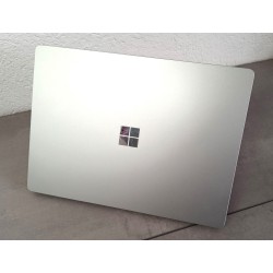 Microsoft Surface Laptop 3, i5-1035G7. 8GB DDR4, 256GB NVMe, Touchscreen, Windows 11 Pro